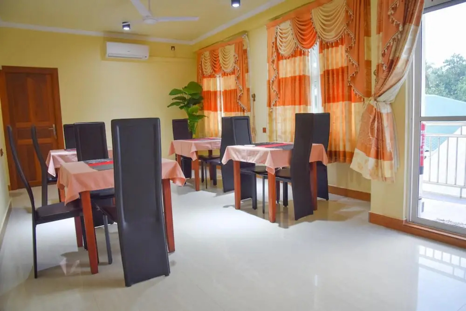 Nalaveshi Inn - Huraa