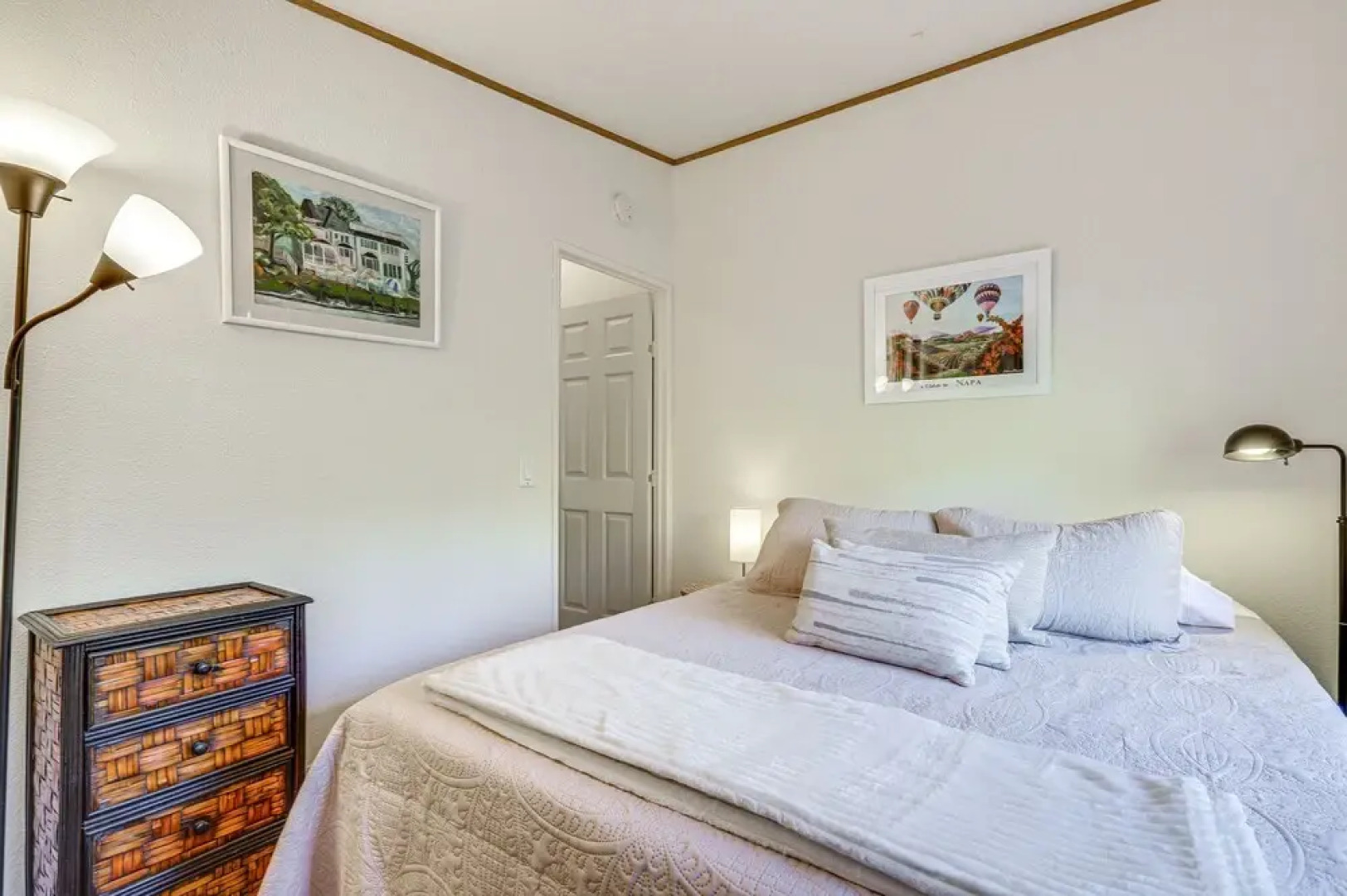 Charming Petaluma Cottage w/ Grill Near Wineries