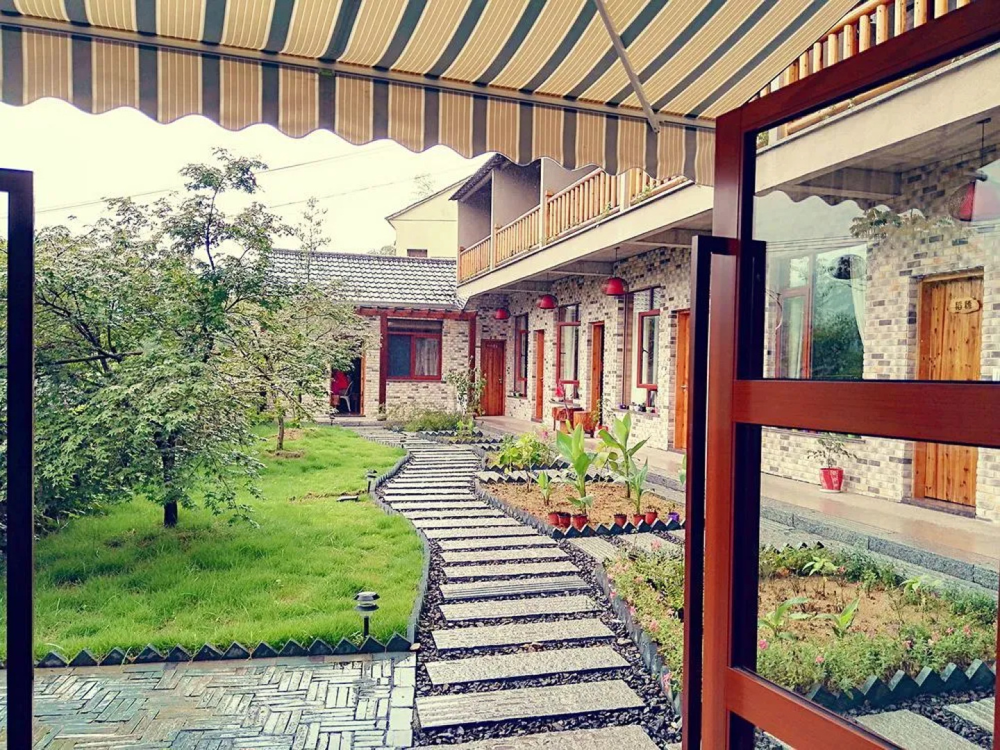 Moganshan Wild House