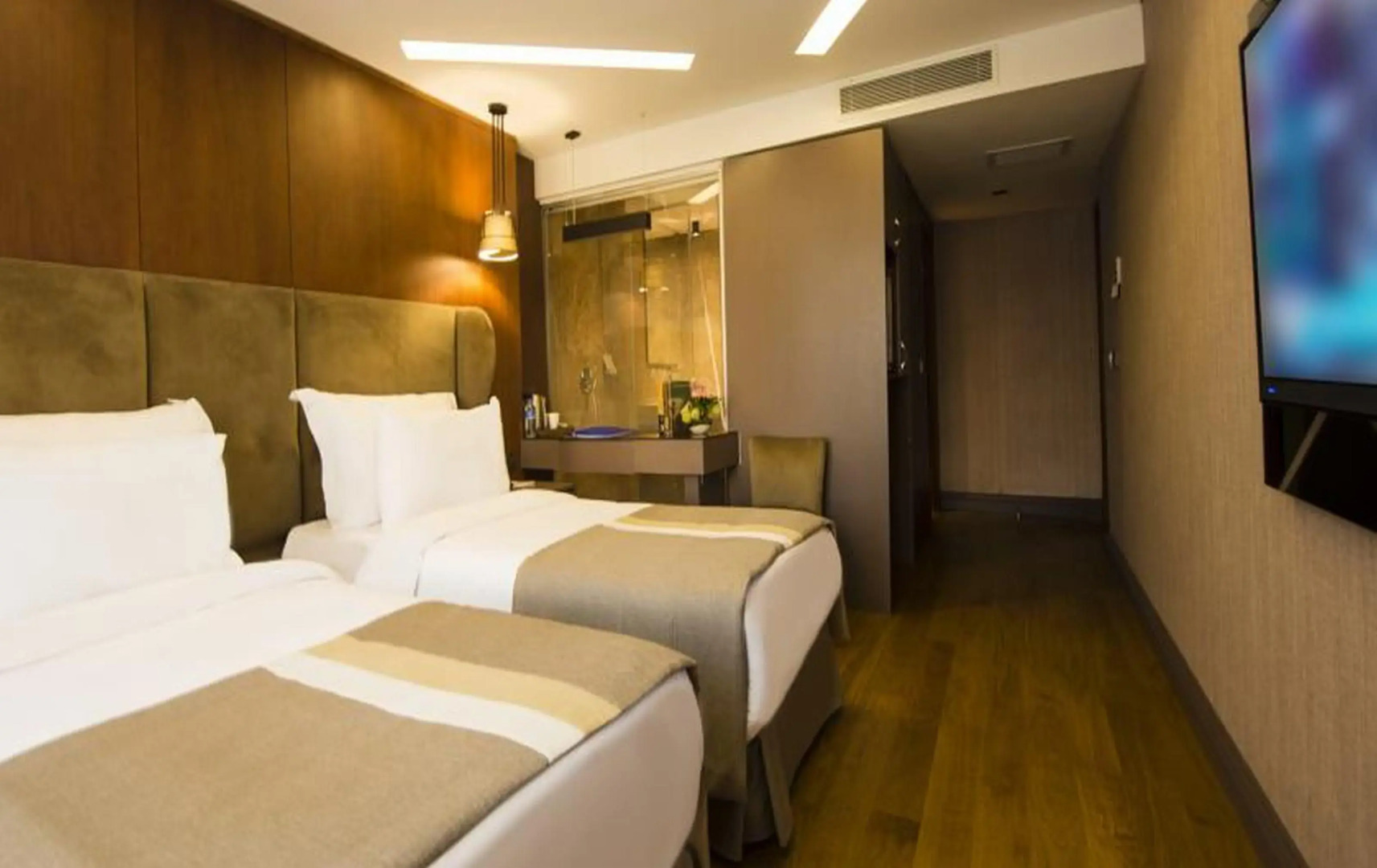 Blueway Hotel Historical