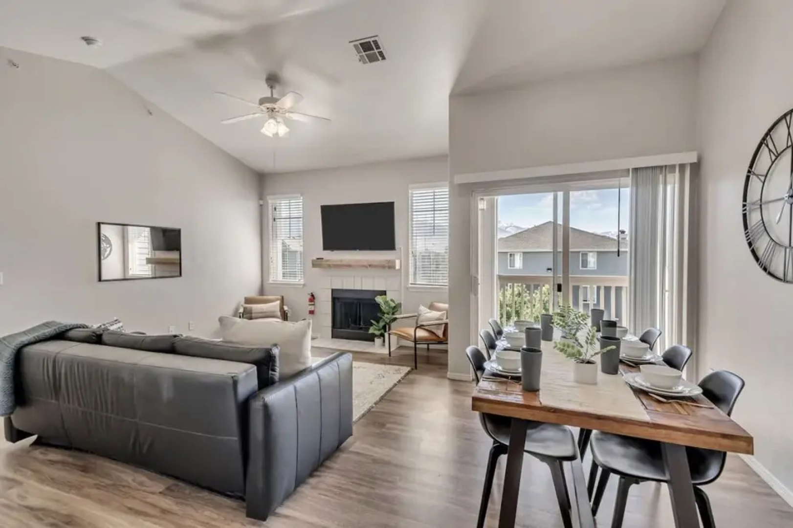 Luxury Apartment - Hot Tub - Gym - Free Parking
