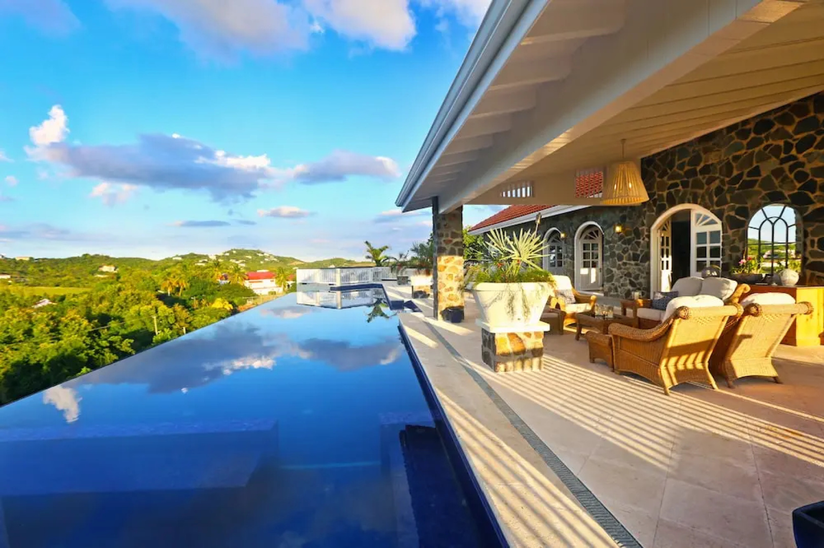 Villa Atlantis