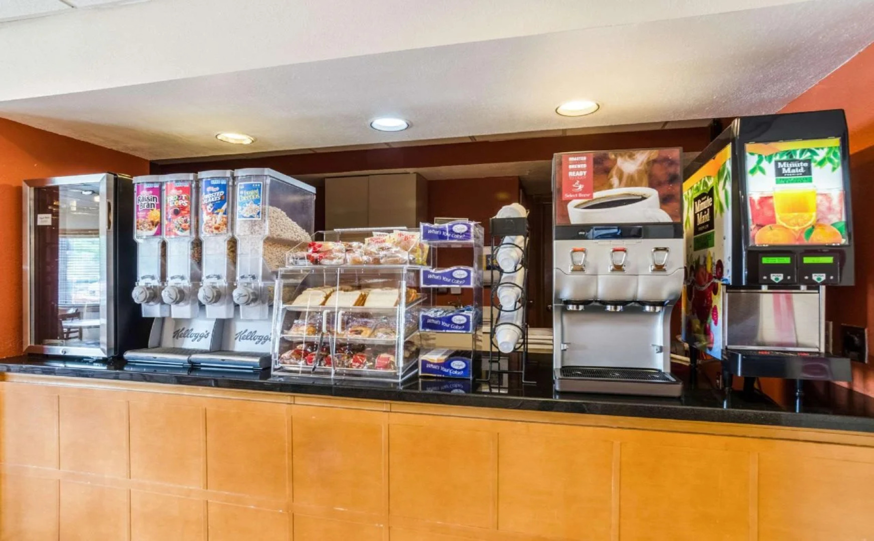 Econo Lodge Inn & Suites I-35 at Shawnee Mission