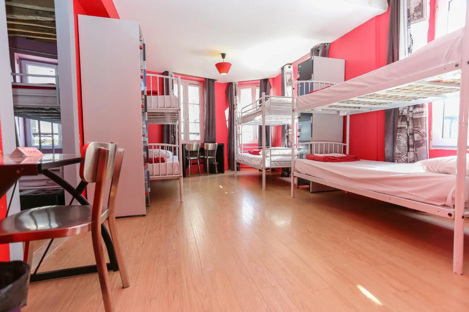 Le Village Montmartre by Hiphophostels