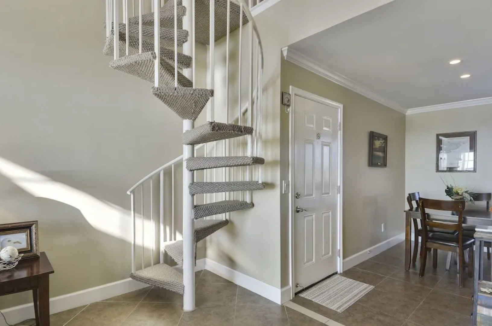 The Regal Seagull by RedAwning