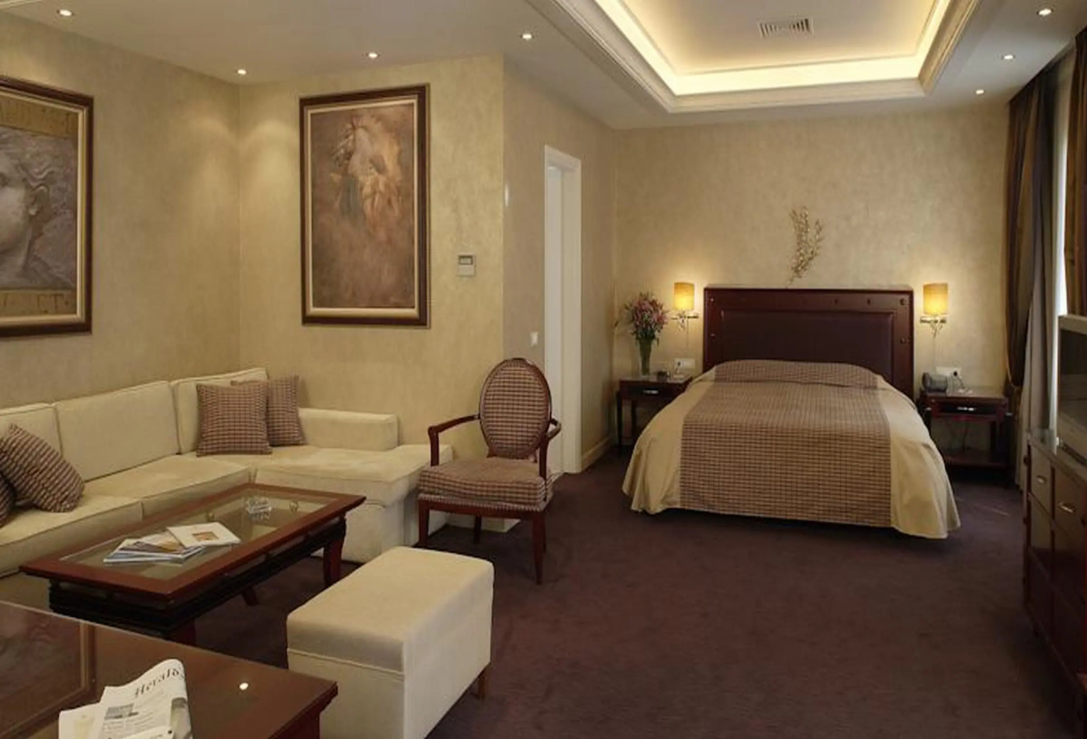 Theoxenia House Hotel