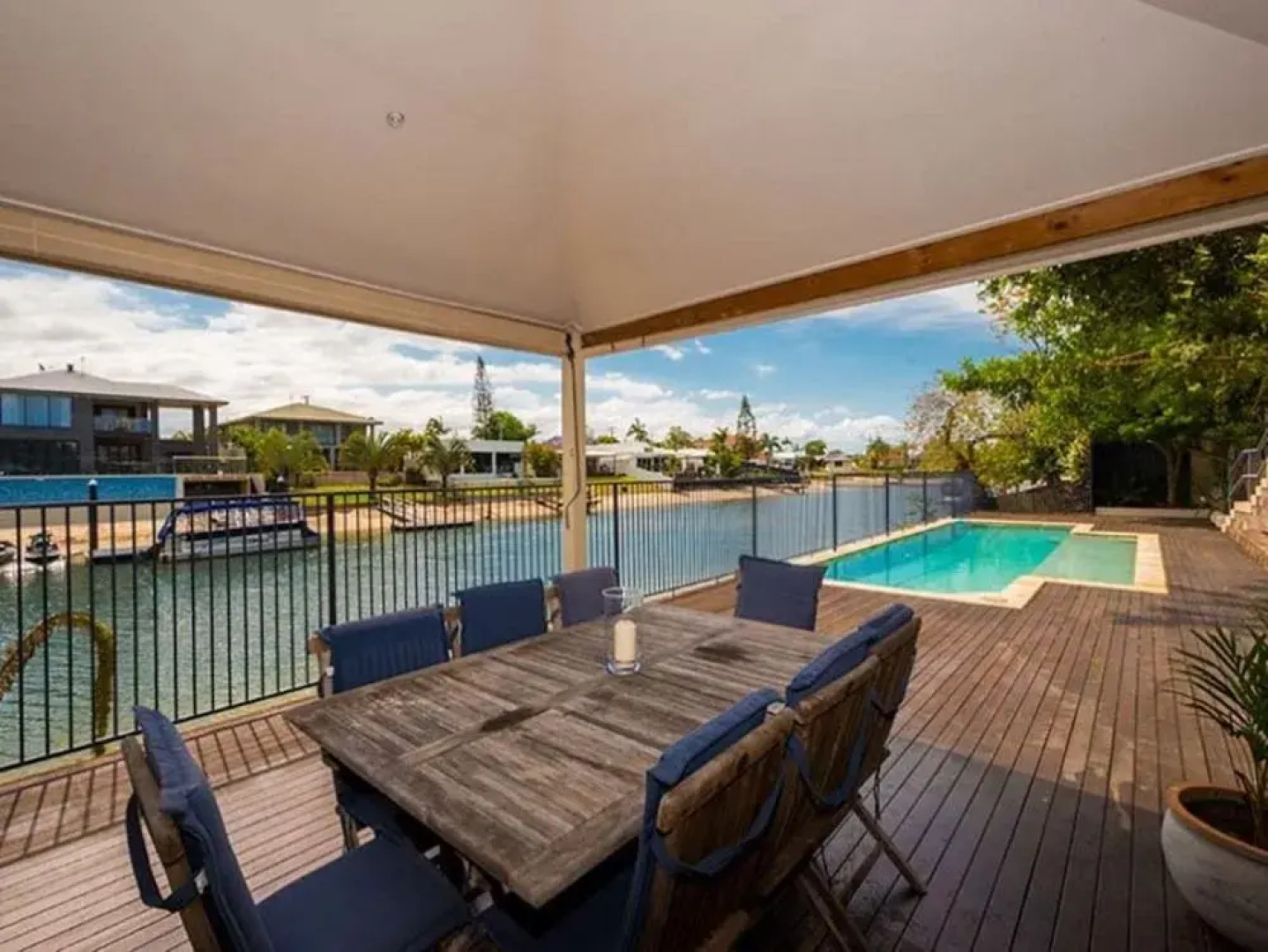 Maureen Waterfront Beach House