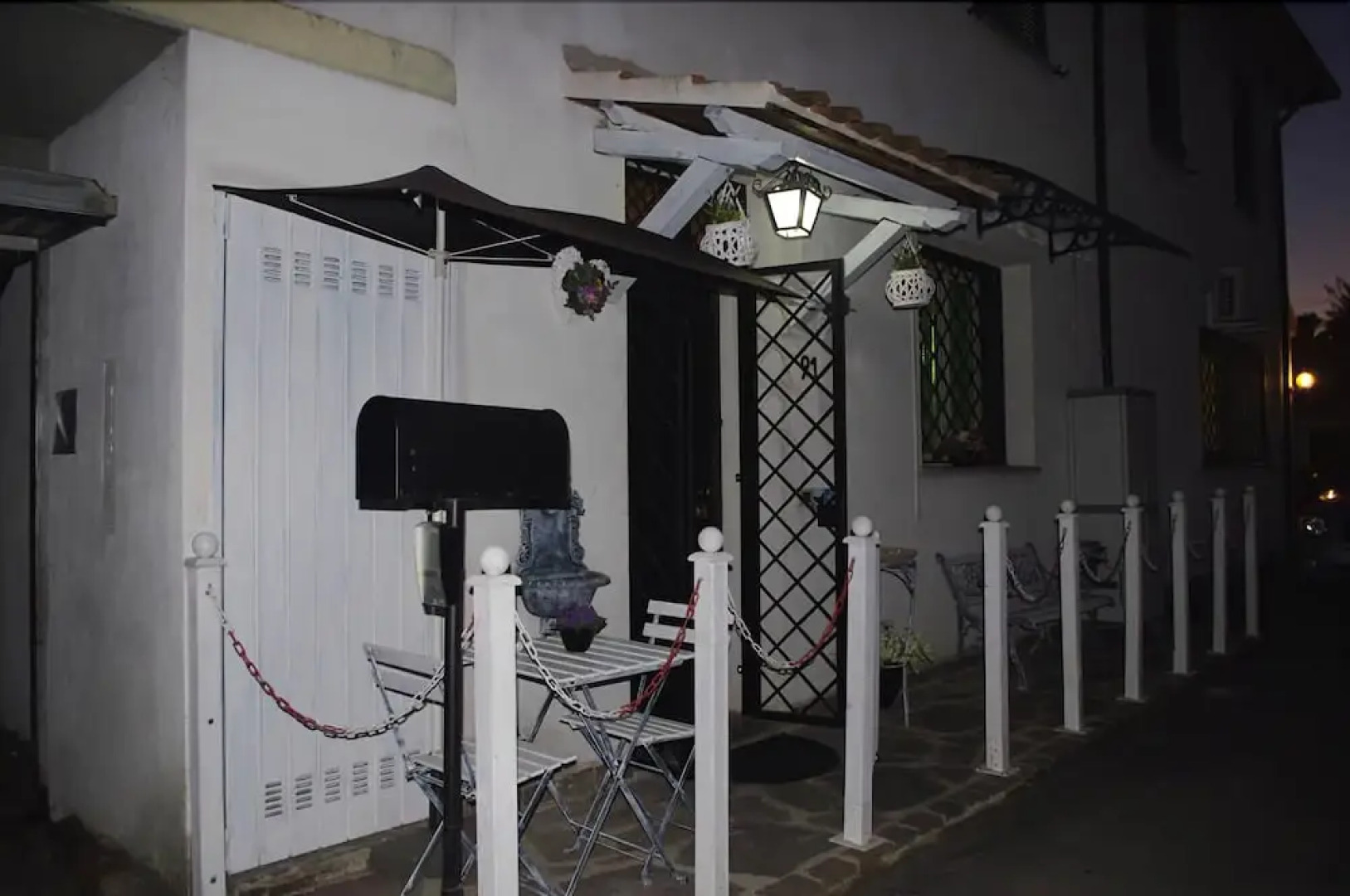 Blu House Bed & Breakfast