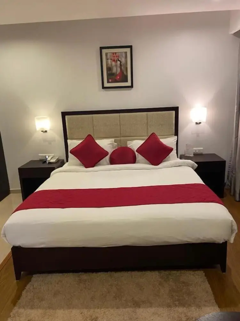 Triguna Clarks Inn