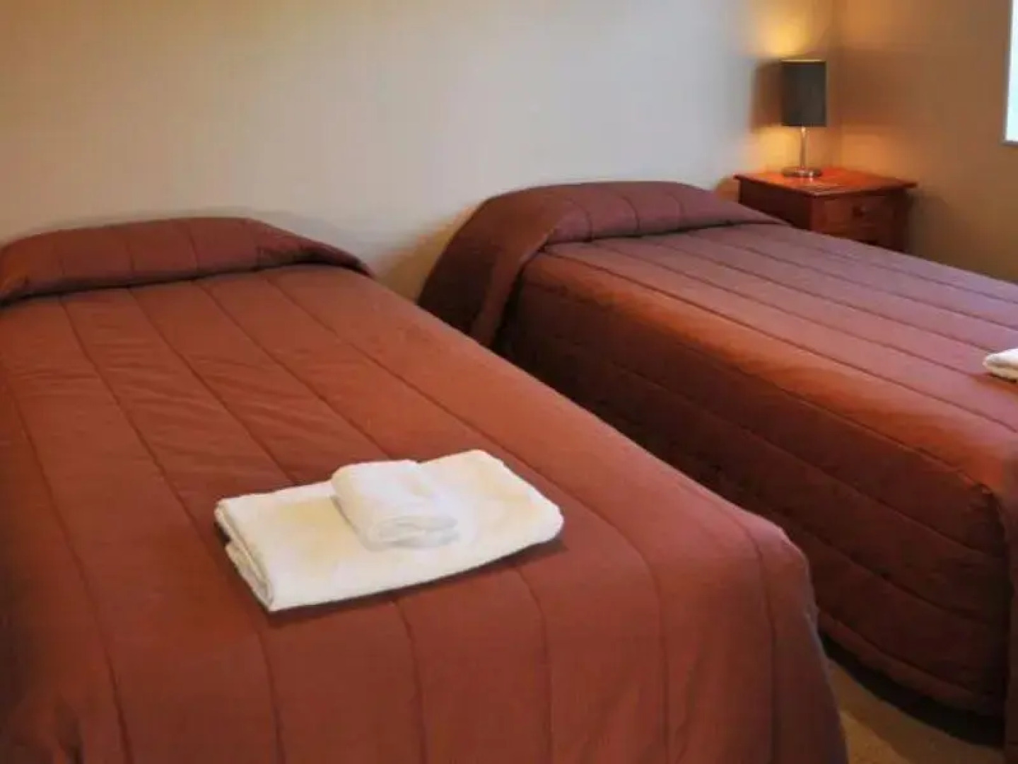 Woodbourne Tavern & Motel