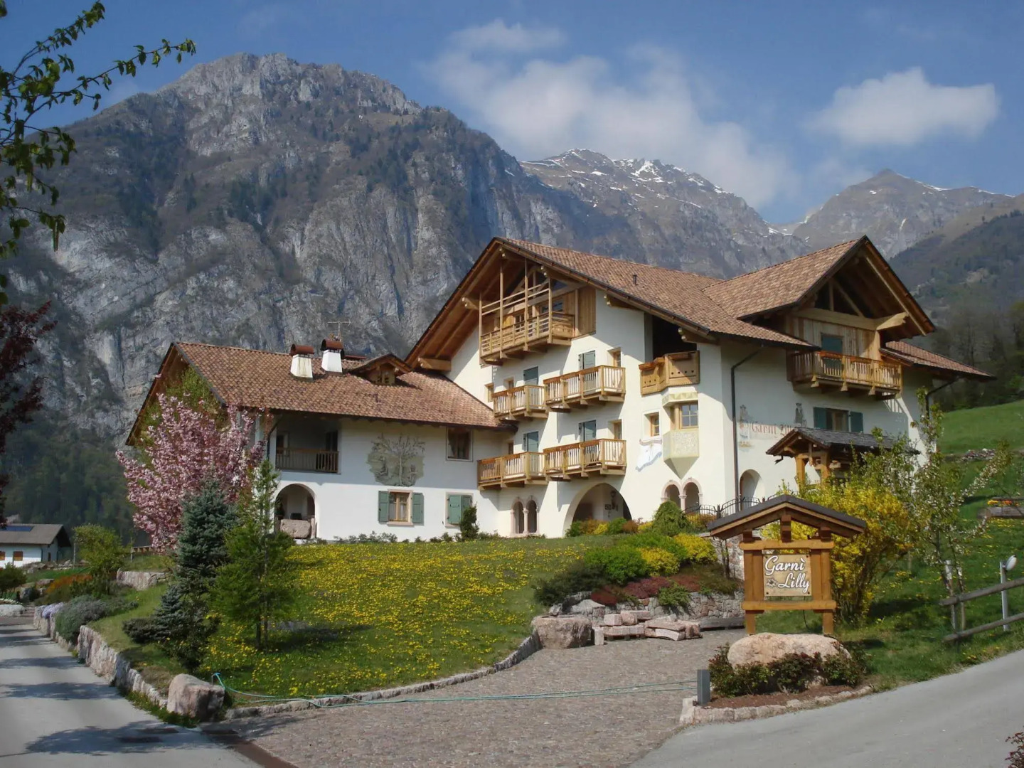 Garnì Lilly