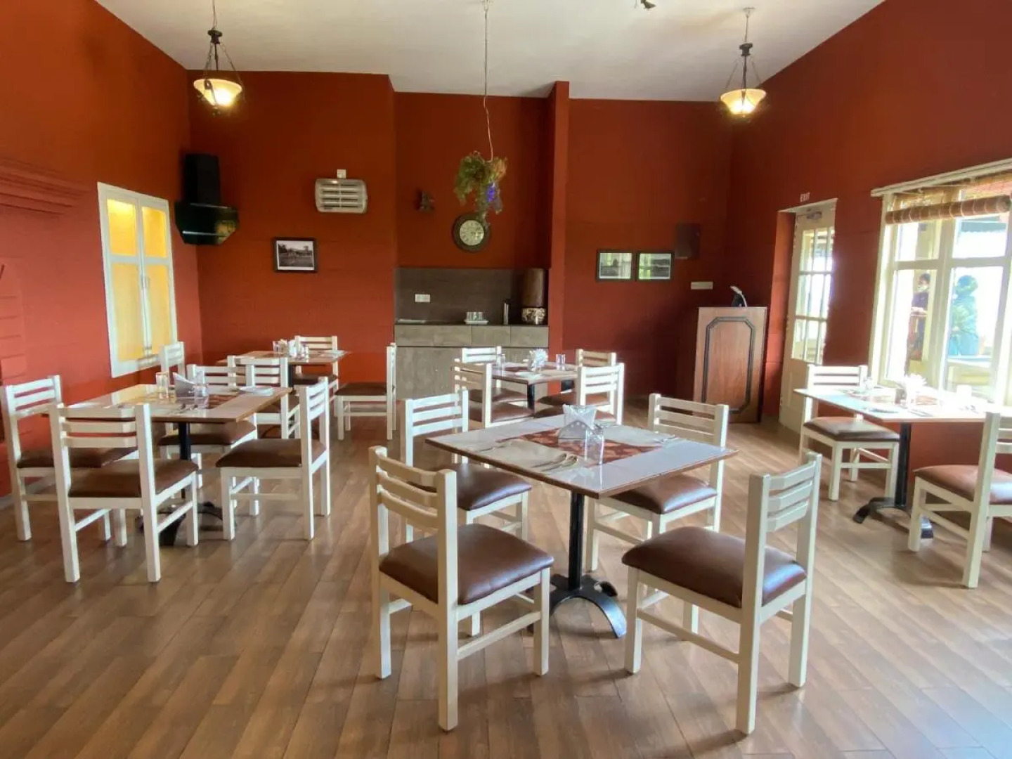 Hill Country Lovedale