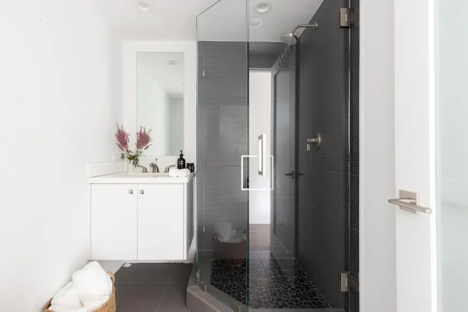 Bluewater by AvantStay | Lush 12 Sleeps Malibu Home w/ Panoramic Views