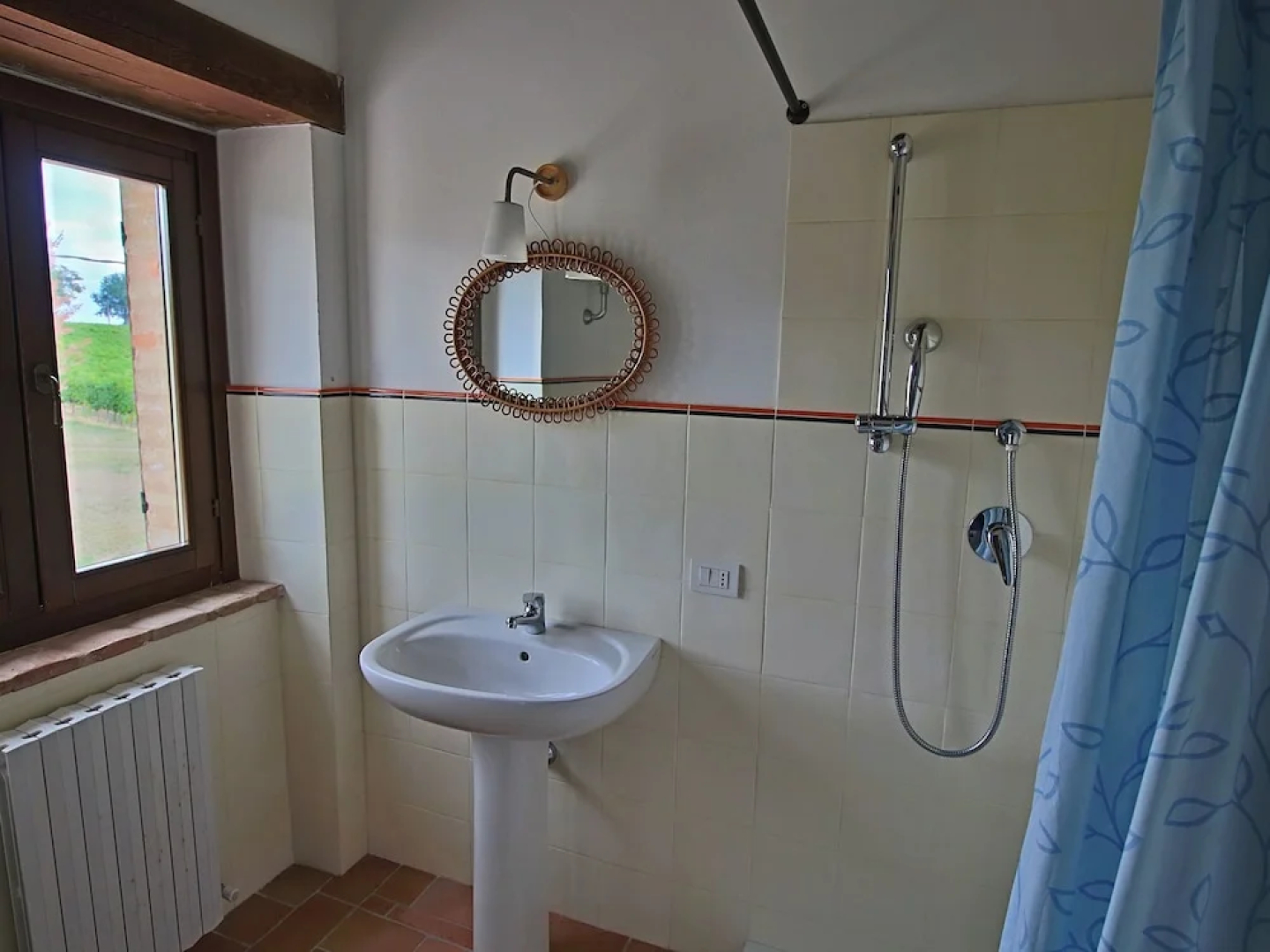 Luxurious Mansion with Private Garden in Montecassiano