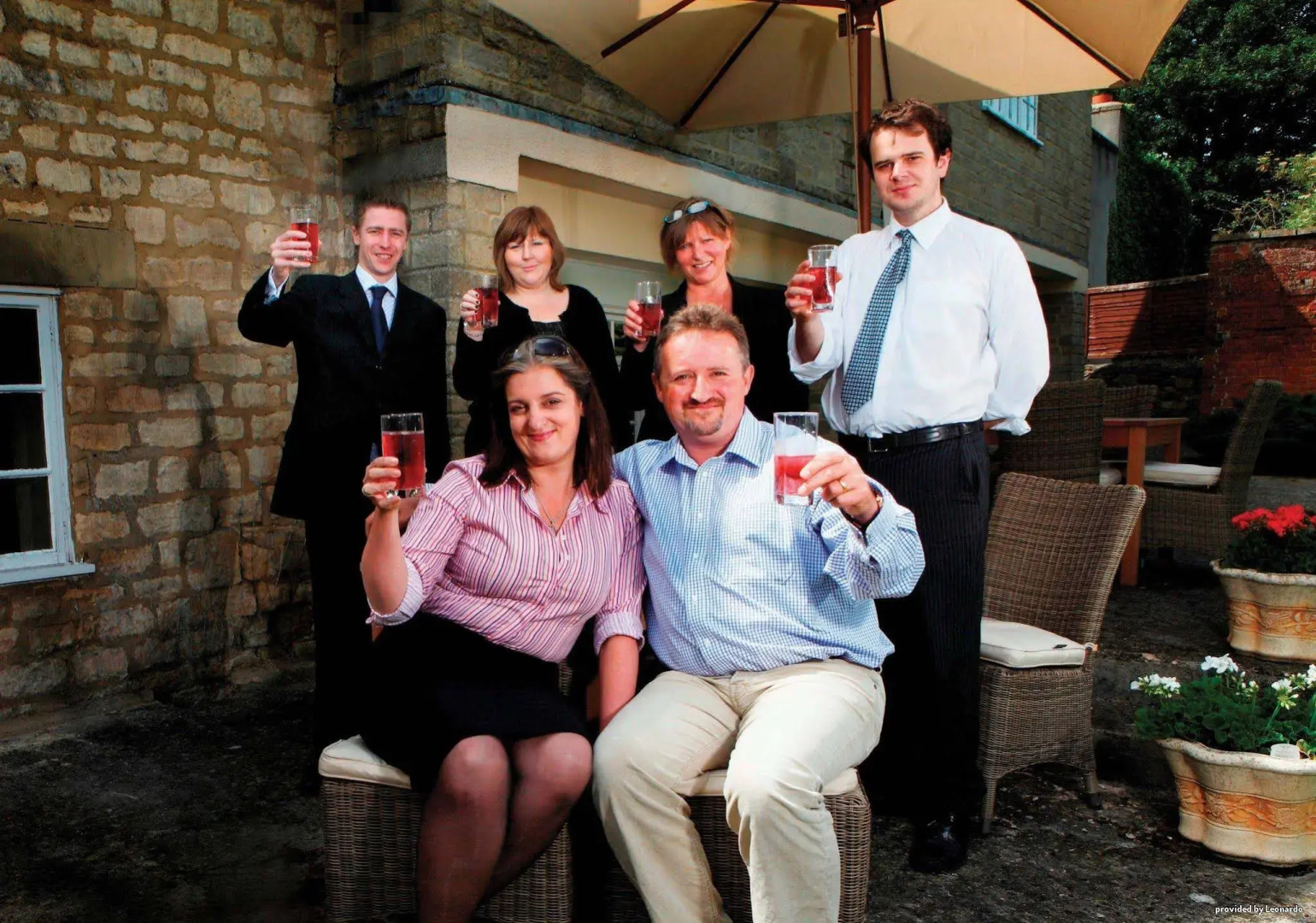 Pettifers Freehouse Hotel