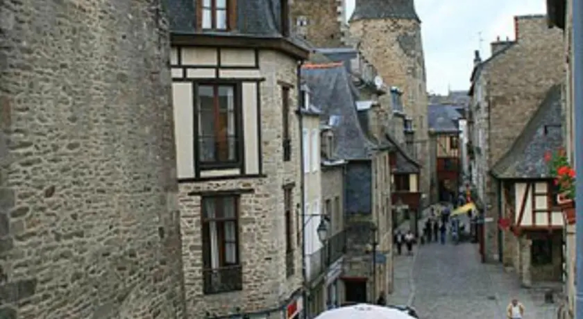 Le Studio de St-Sauveur (Adults Only)