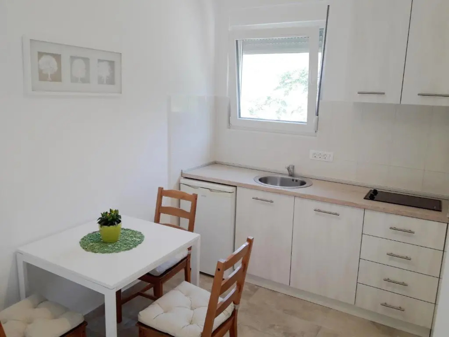 Two Palms Apartment