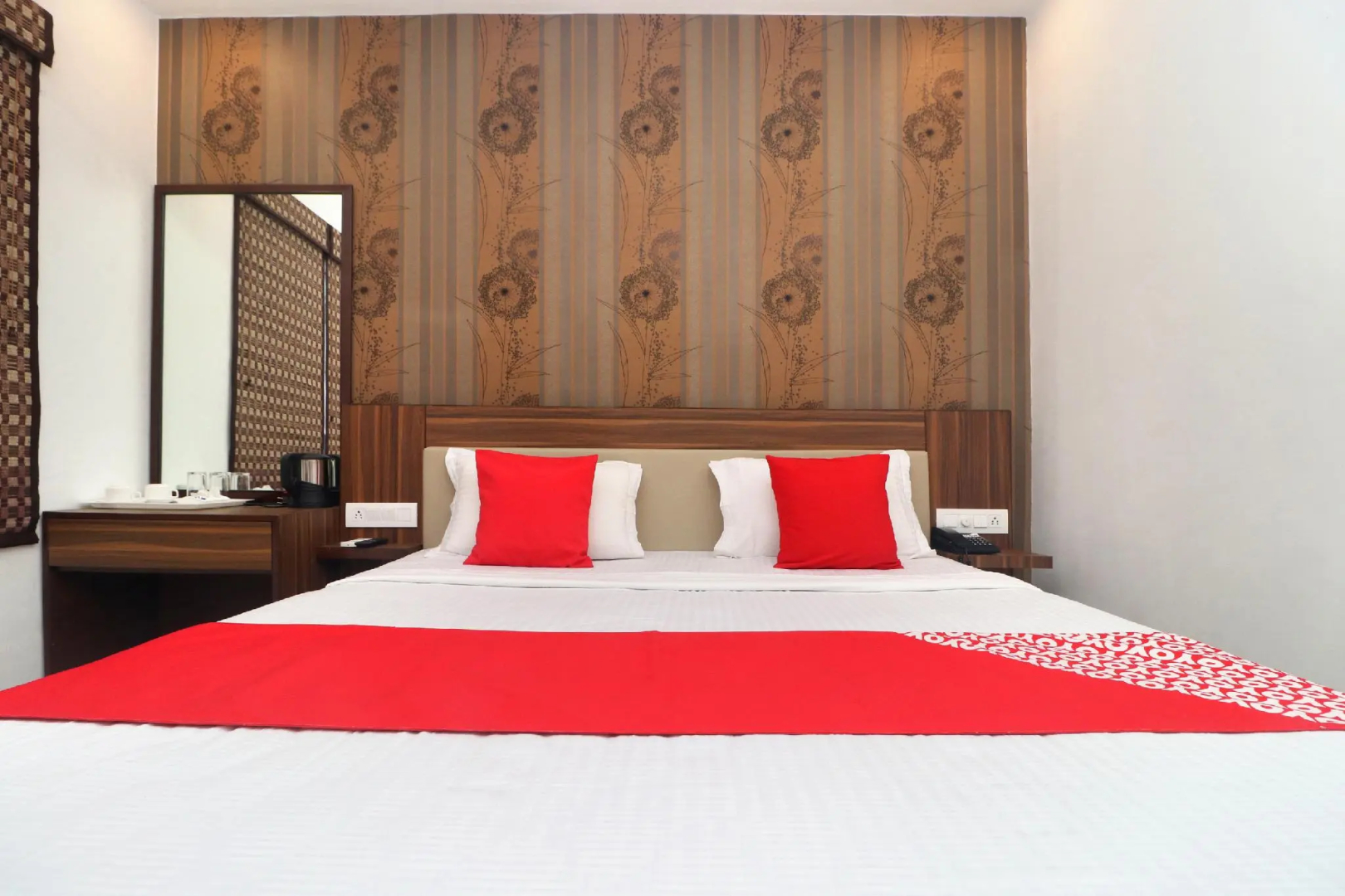 OYO 19817 Hotel Star 79