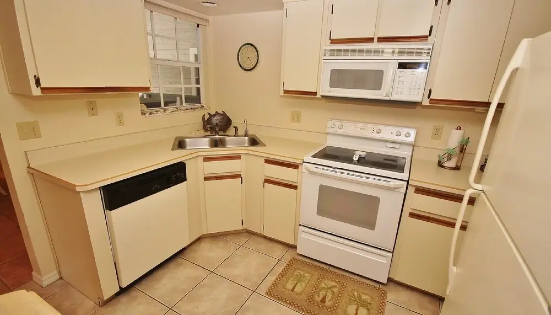 Sea Woods 270 Apartment 3