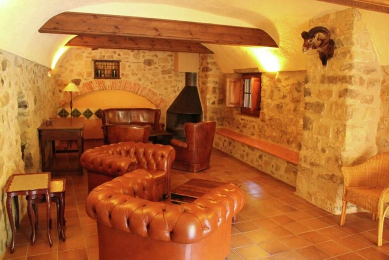 Modern Furnished Apartment Situated on the Ground Floor