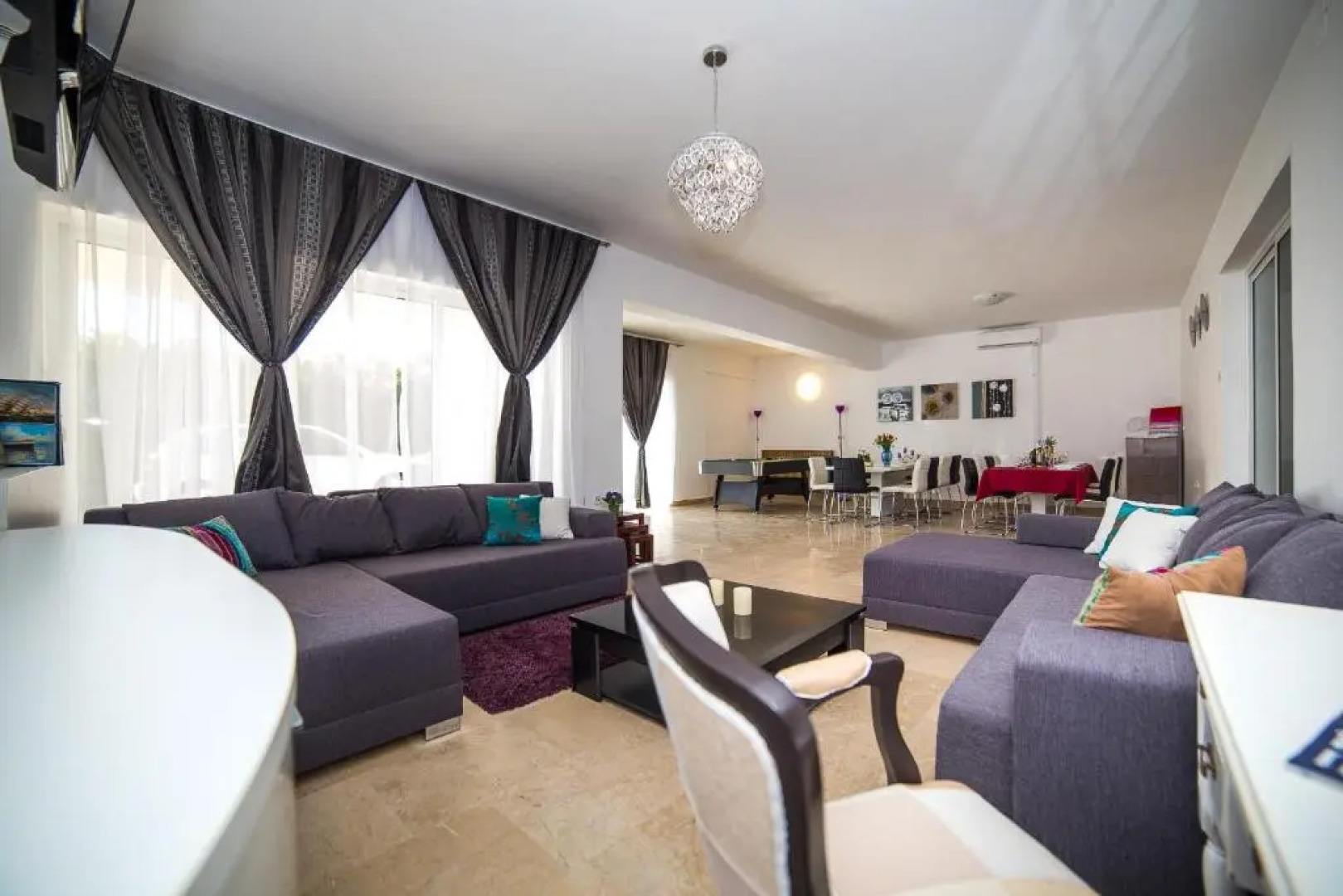 Holiday Home White House