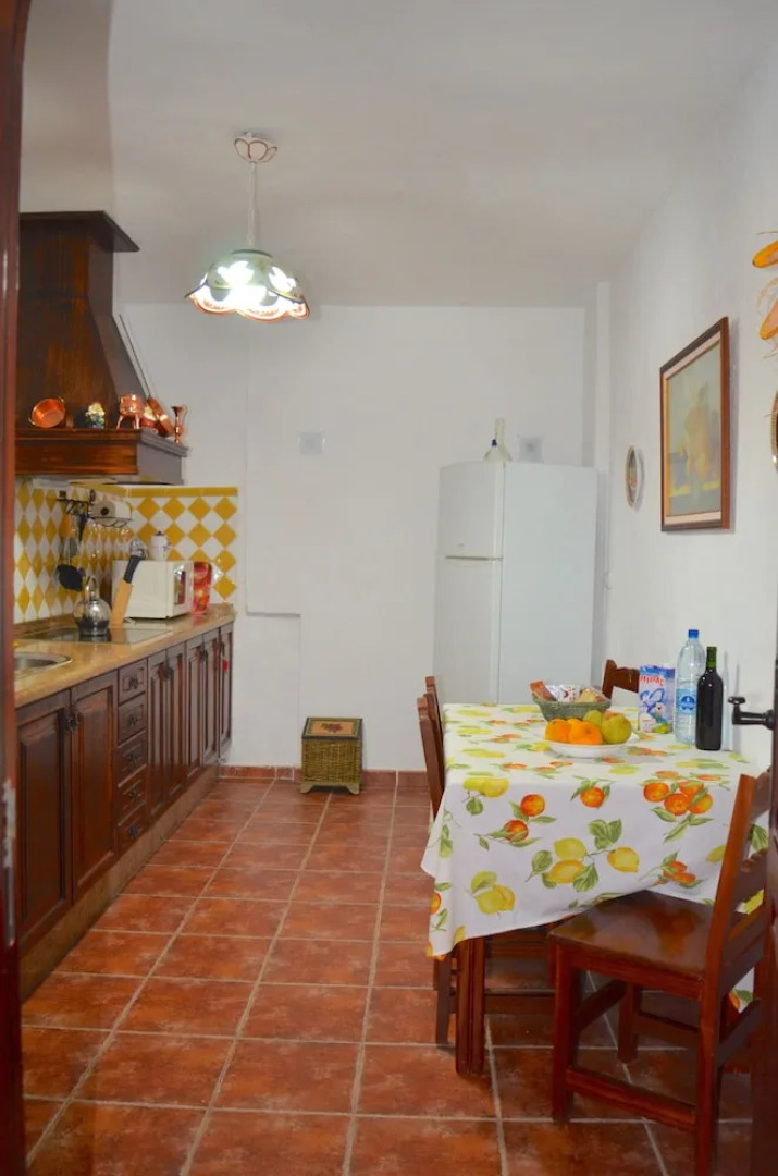 Cueva Hoya Del Monte