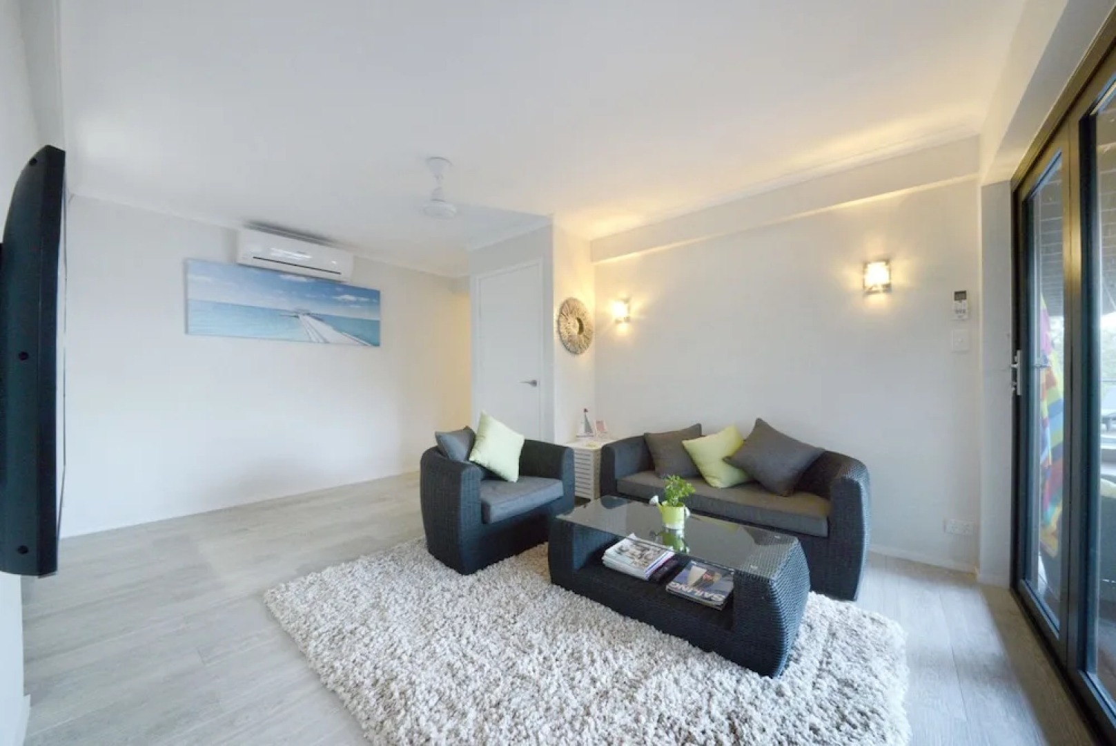 Crusoe's Beach House Ocean Views