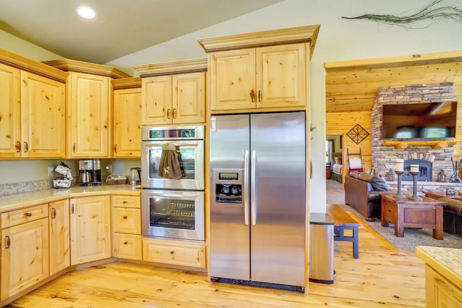 Duck Creek Village Cabin w/ Deck & Private Hot Tub