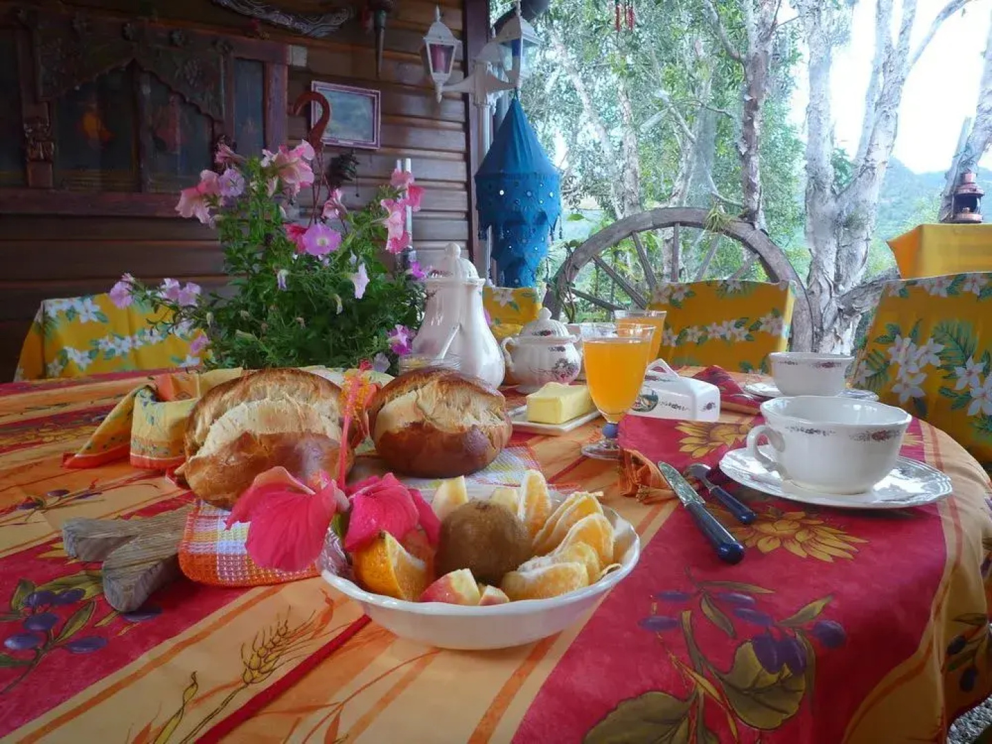 Tour du Monde, Gîte Des Voyageurs