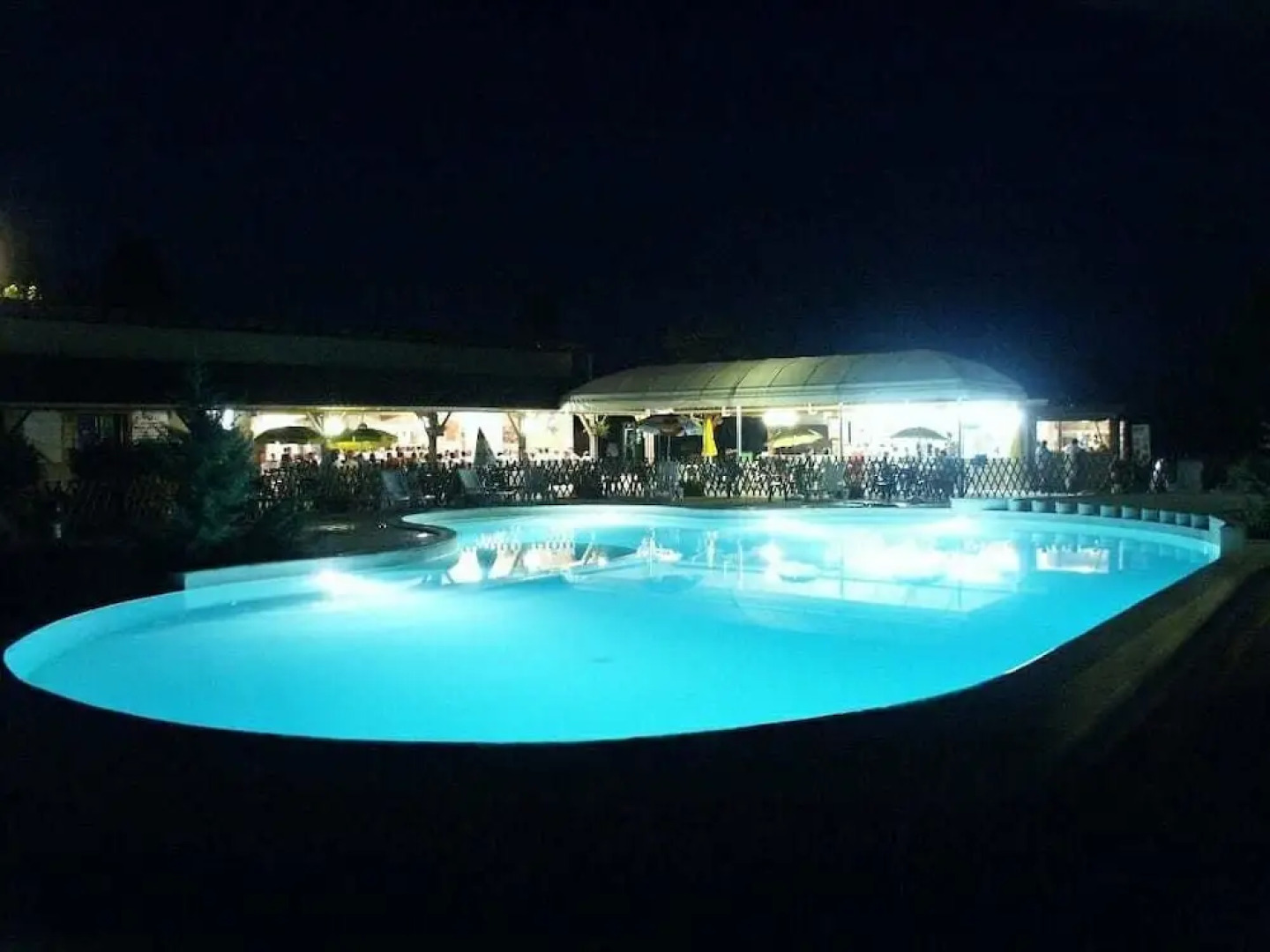 Camping Les Lacs de Courtes - Gîtes