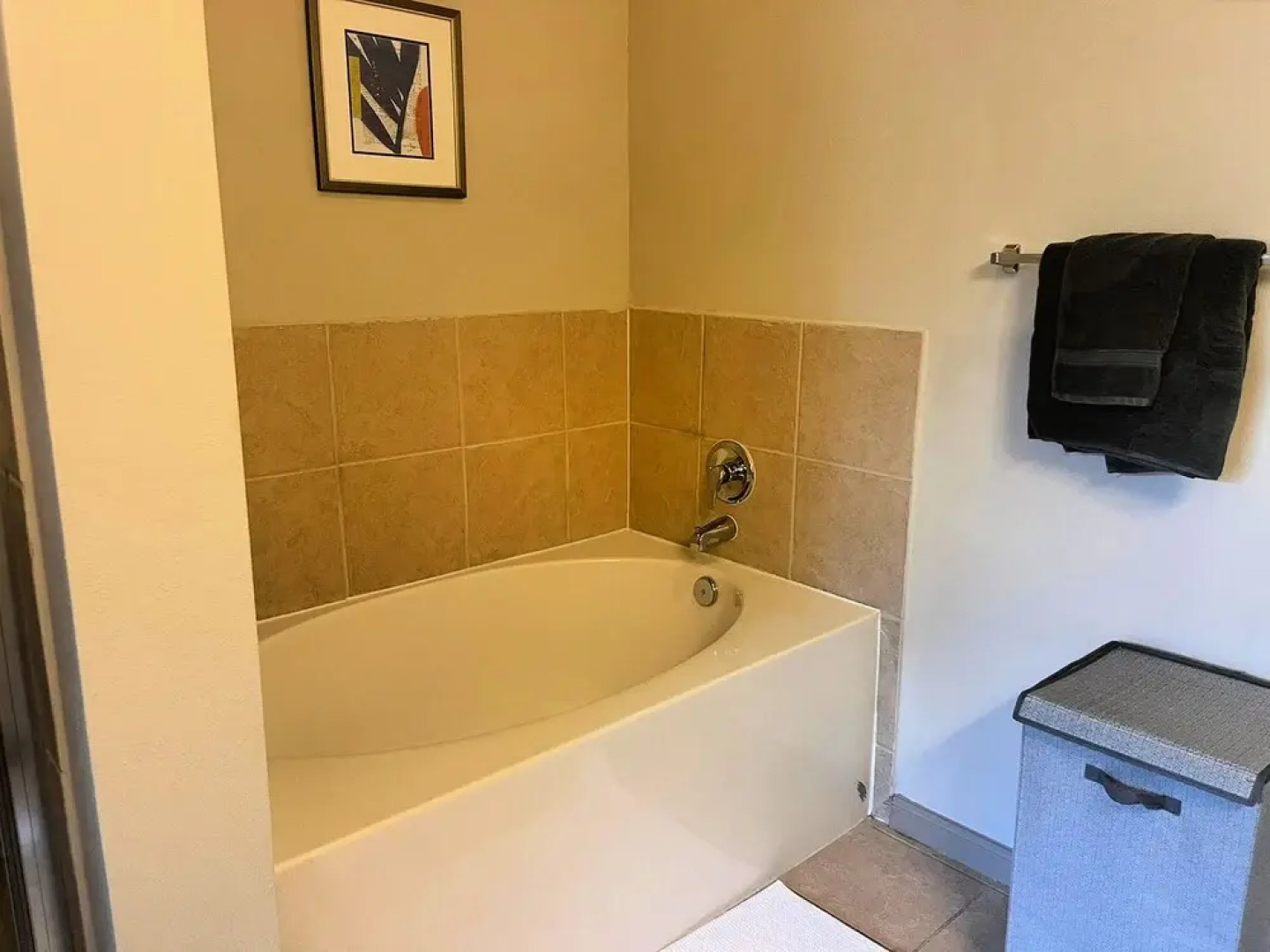 The Elvis Presley Urban Luxury Apts Austin