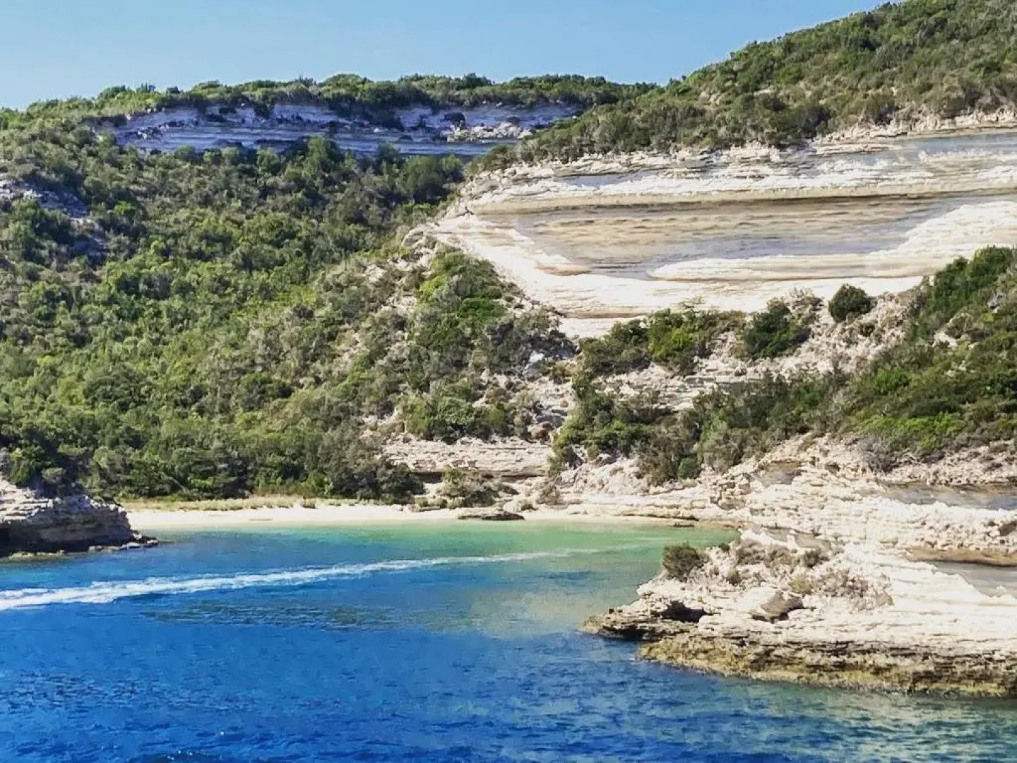 Villas CALA CORSA 4 Chambres - CALA ROSSA Porto-Vecchio - Villa entièrement climatisée à 5 minutes à pied de la plage Cala Rossa