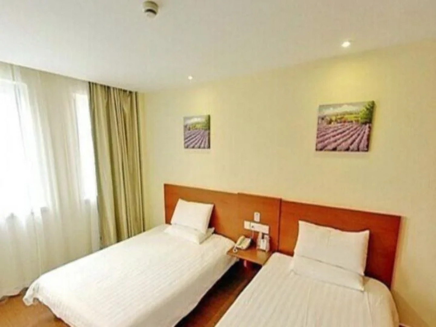 Hanting Express Chenzhou Pedestrian Street