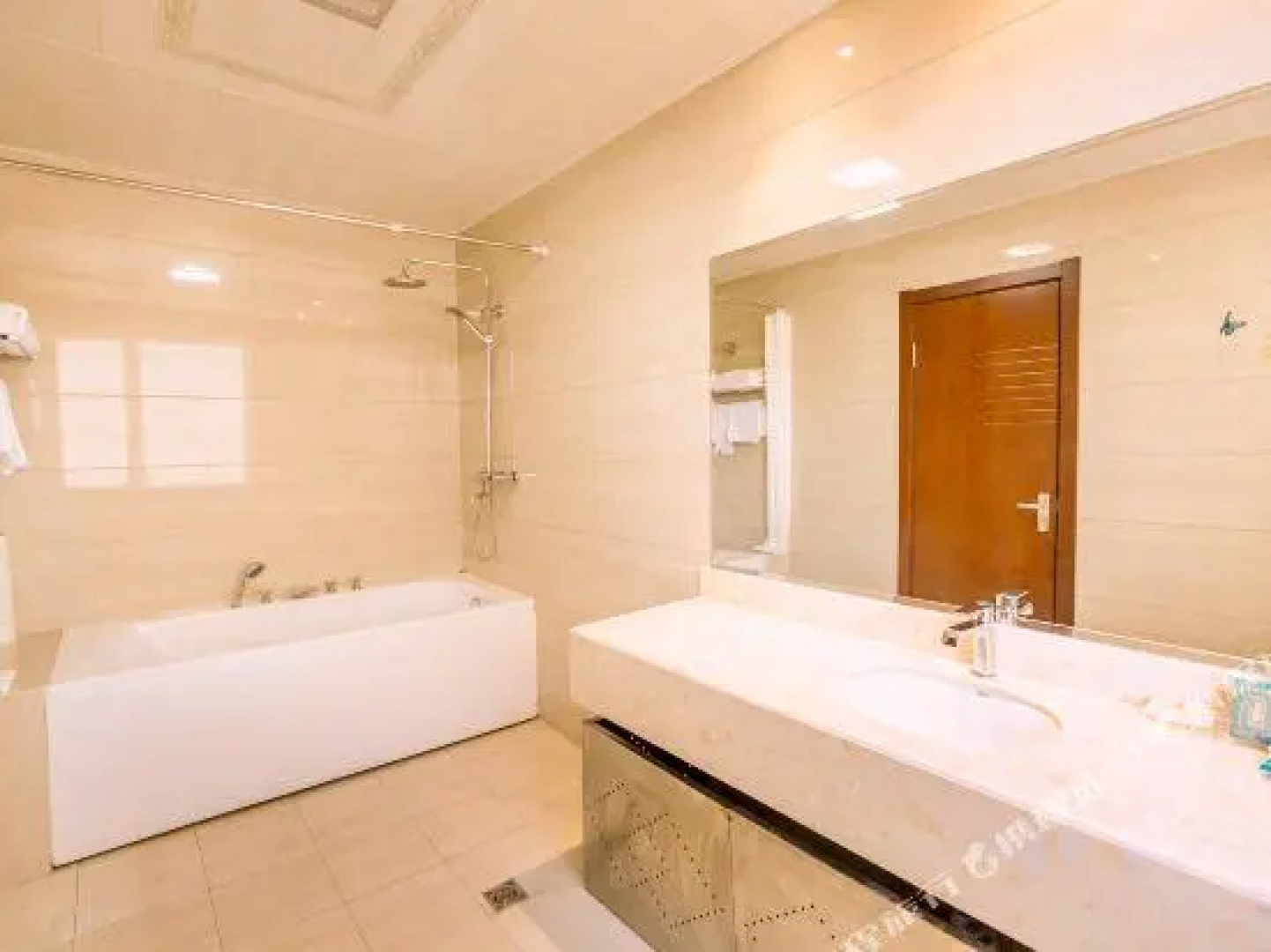Bei Guo Zhi Lian Hotel