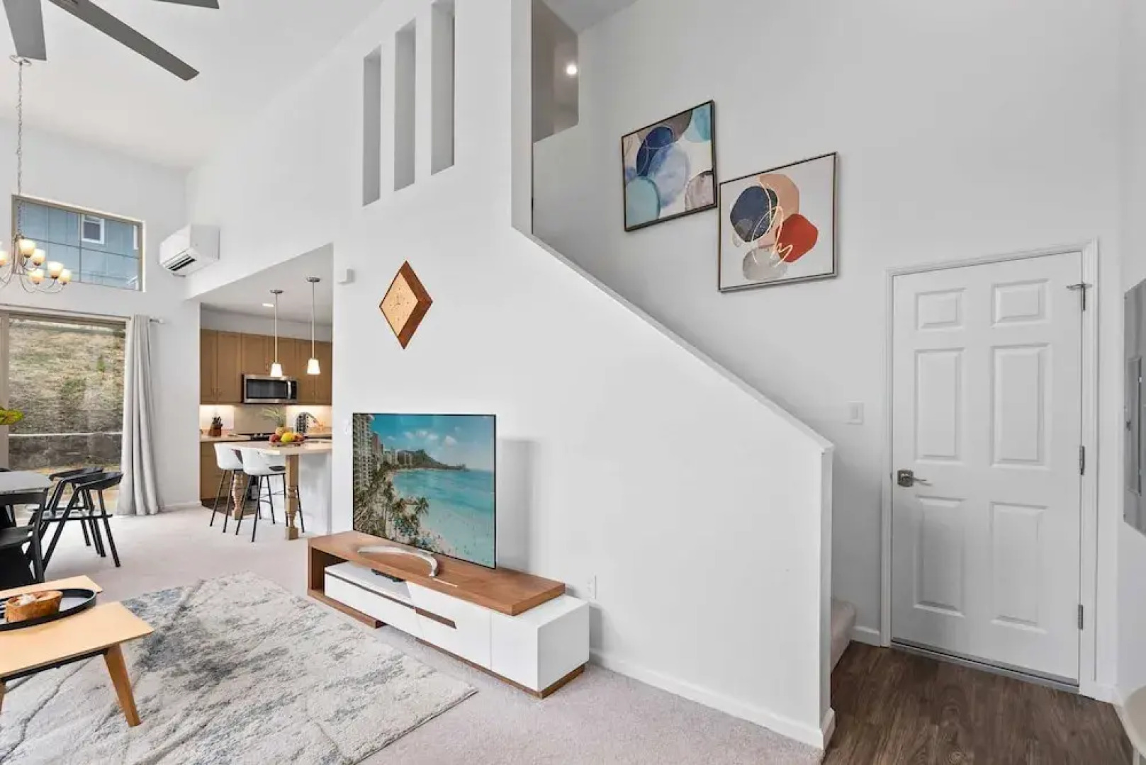 @marbella Lane - Elegant 3BR w/ Marvelous Views