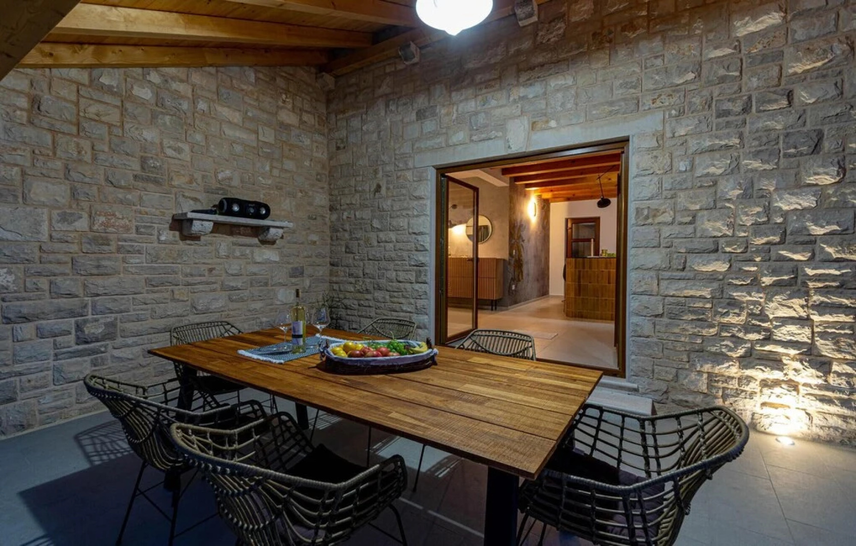 Stunning Home in Blato With Jacuzzi, 3 Bedrooms and Private Swimming Pool