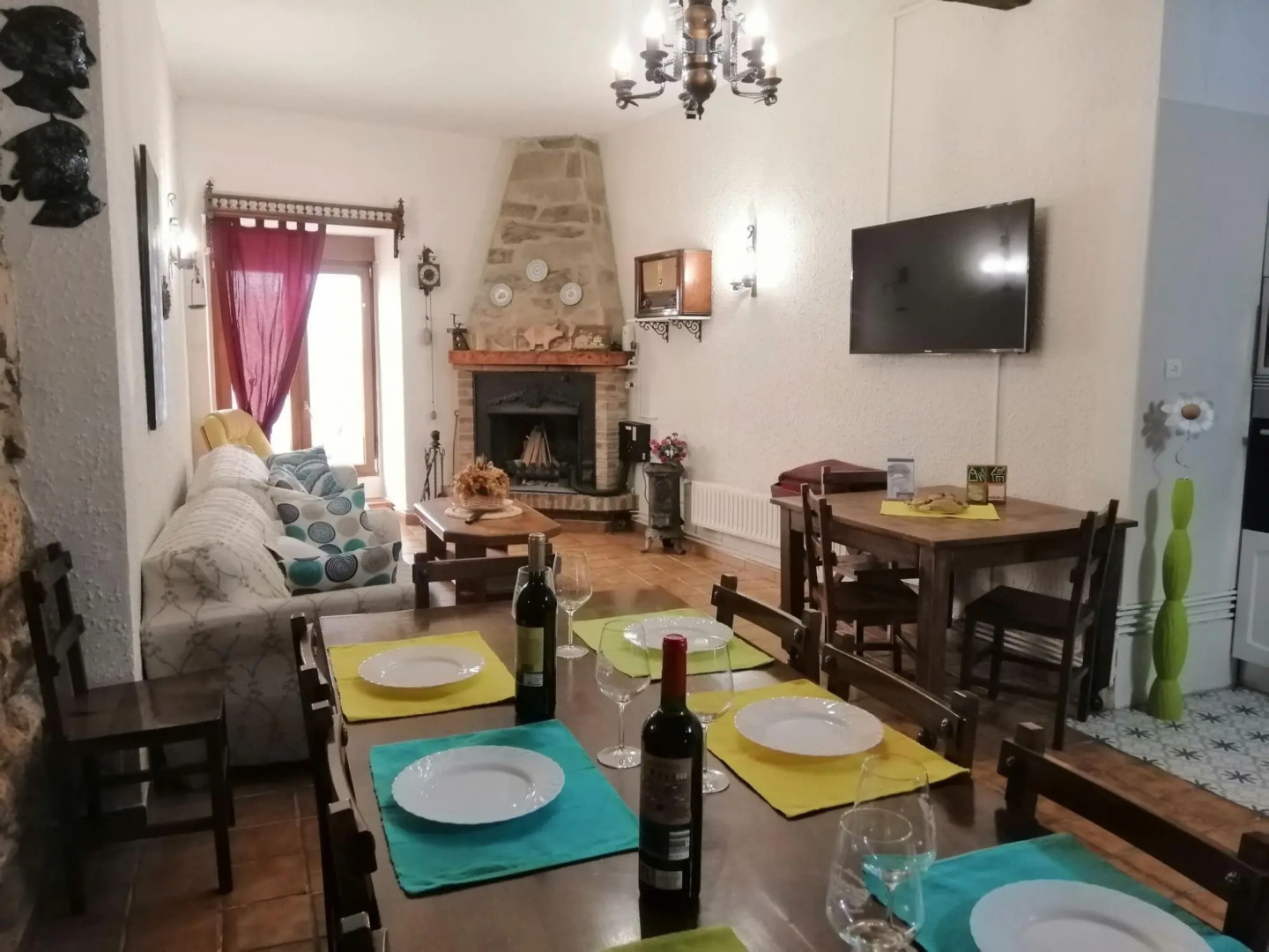 Inviting mansion in Salinillas de Buradón with pool