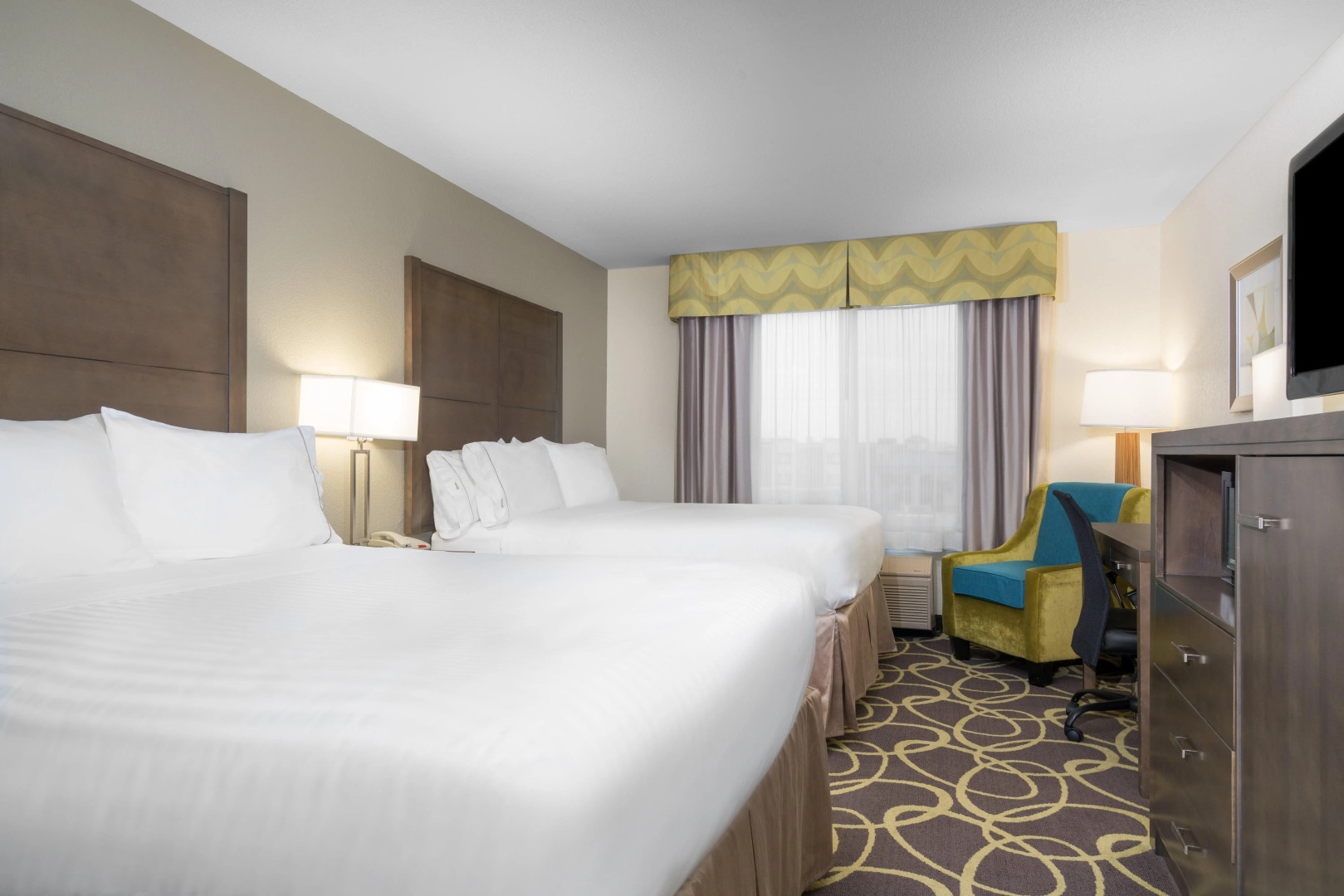 Holiday Inn Express & Suites Ames by IHG