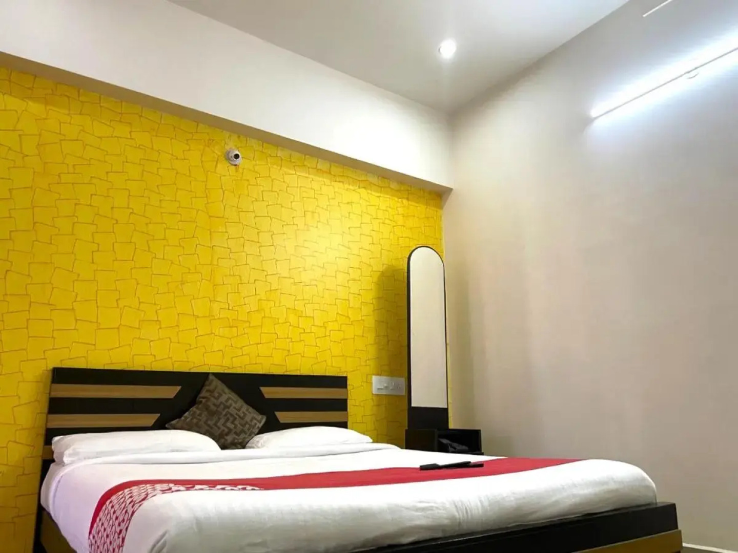 STAYMAKER Green Valley Residency