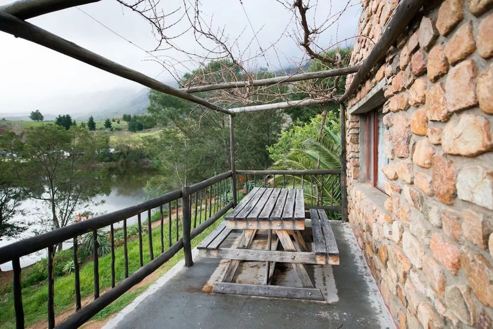 Kliphuis Stone Cottage