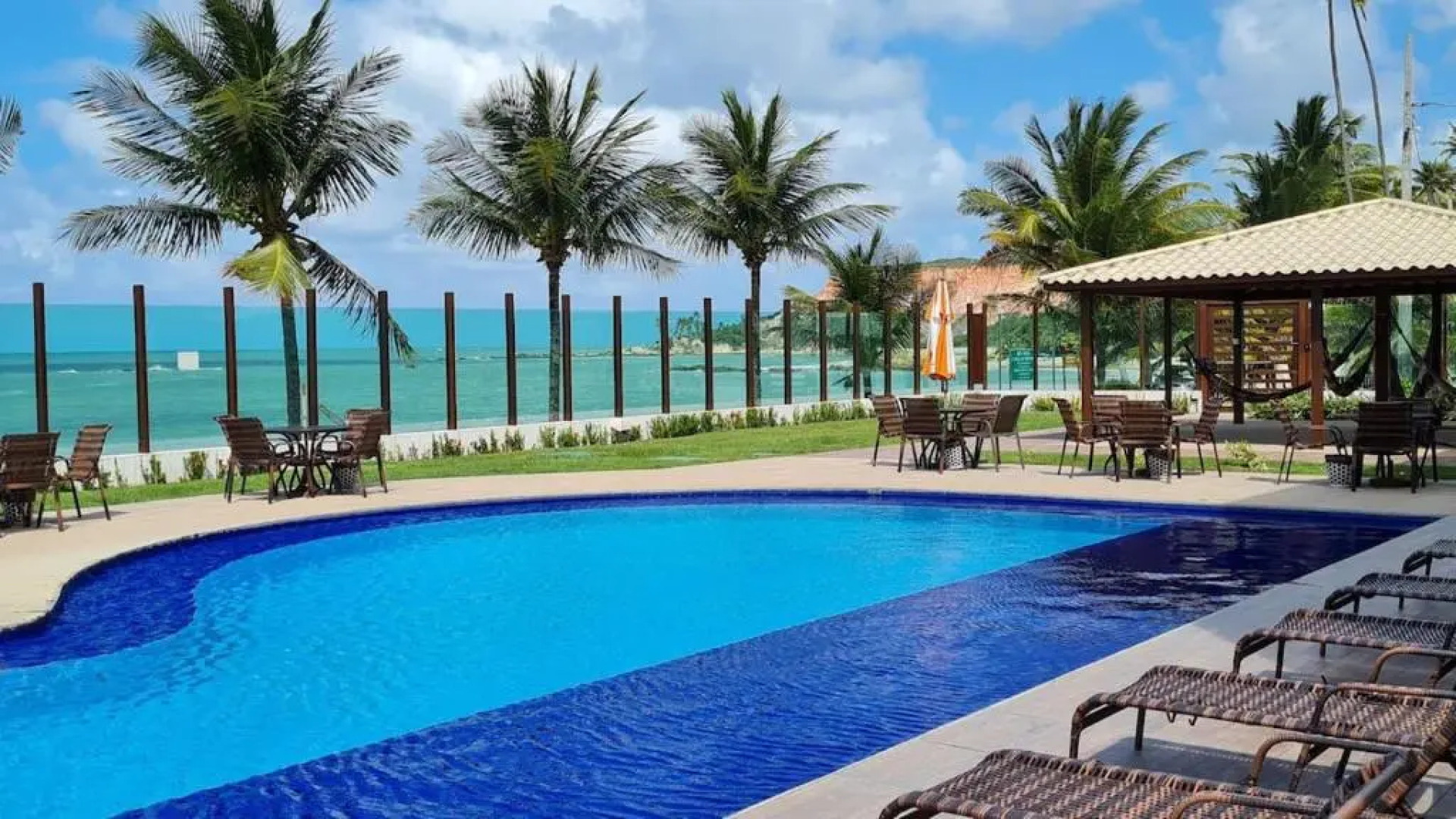 Tabatinga Residence Flat Nord Luxxor - Pé na areia