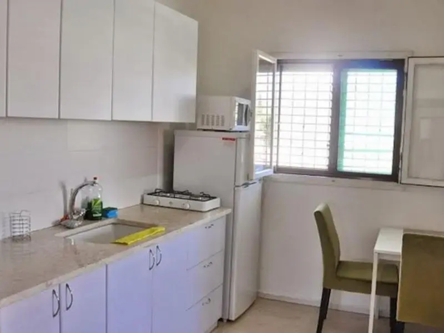 ArendaIzrail Balcony Apartment - HaGolan Street