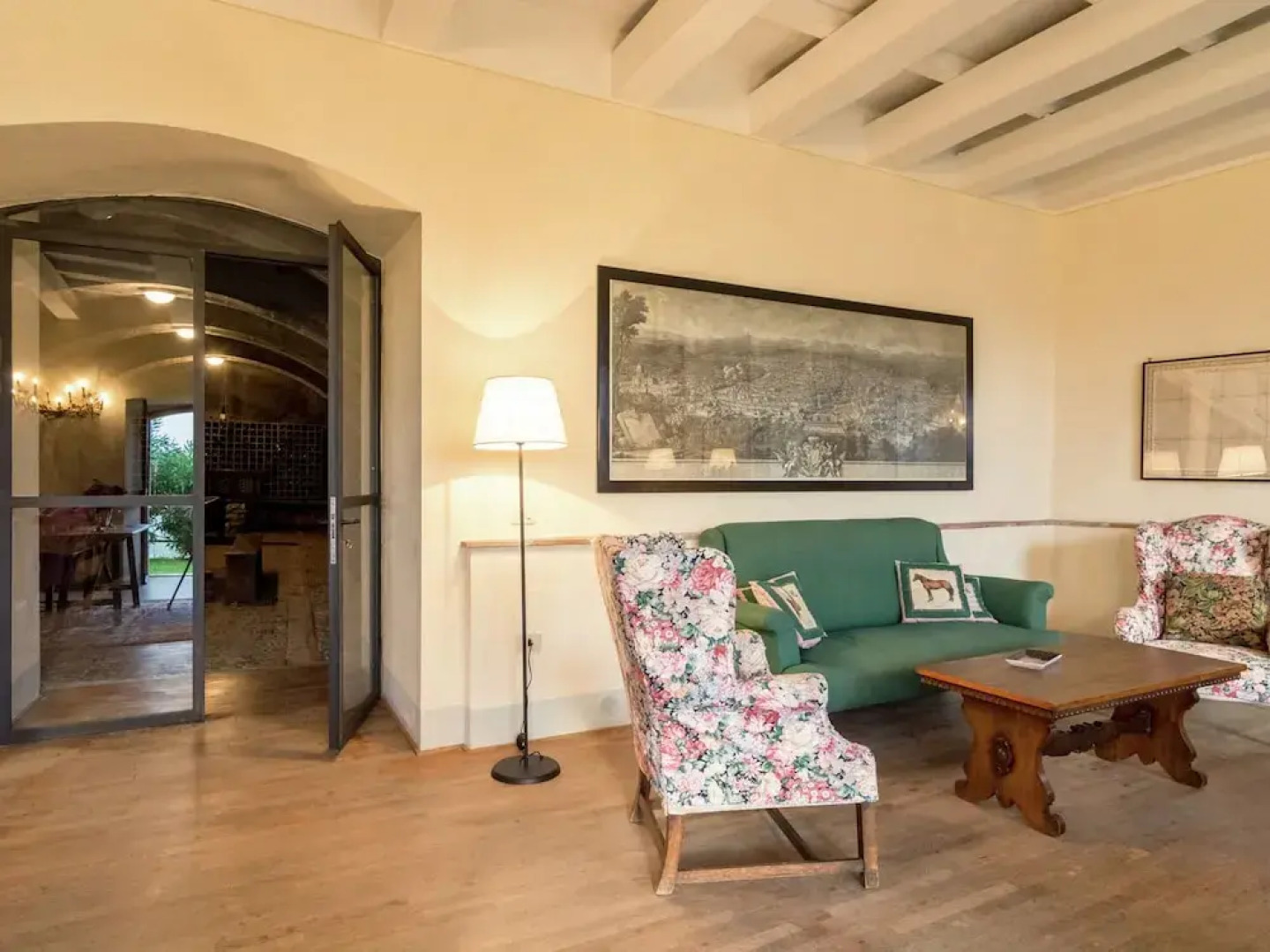 Villa in Rome With Pool & Garden