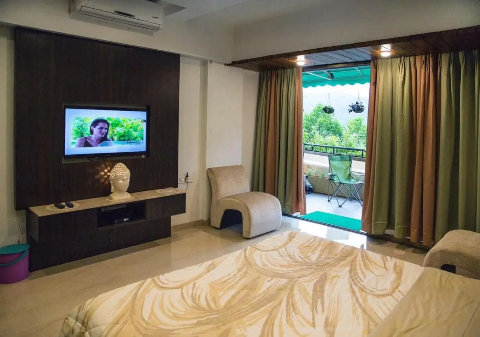 Lavasa Luxury Deck Apartment