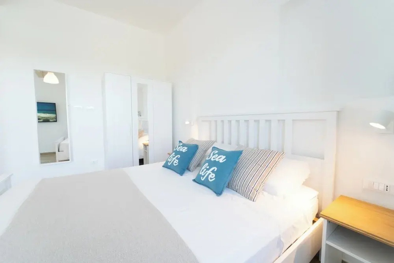 Velis - art & hospitality