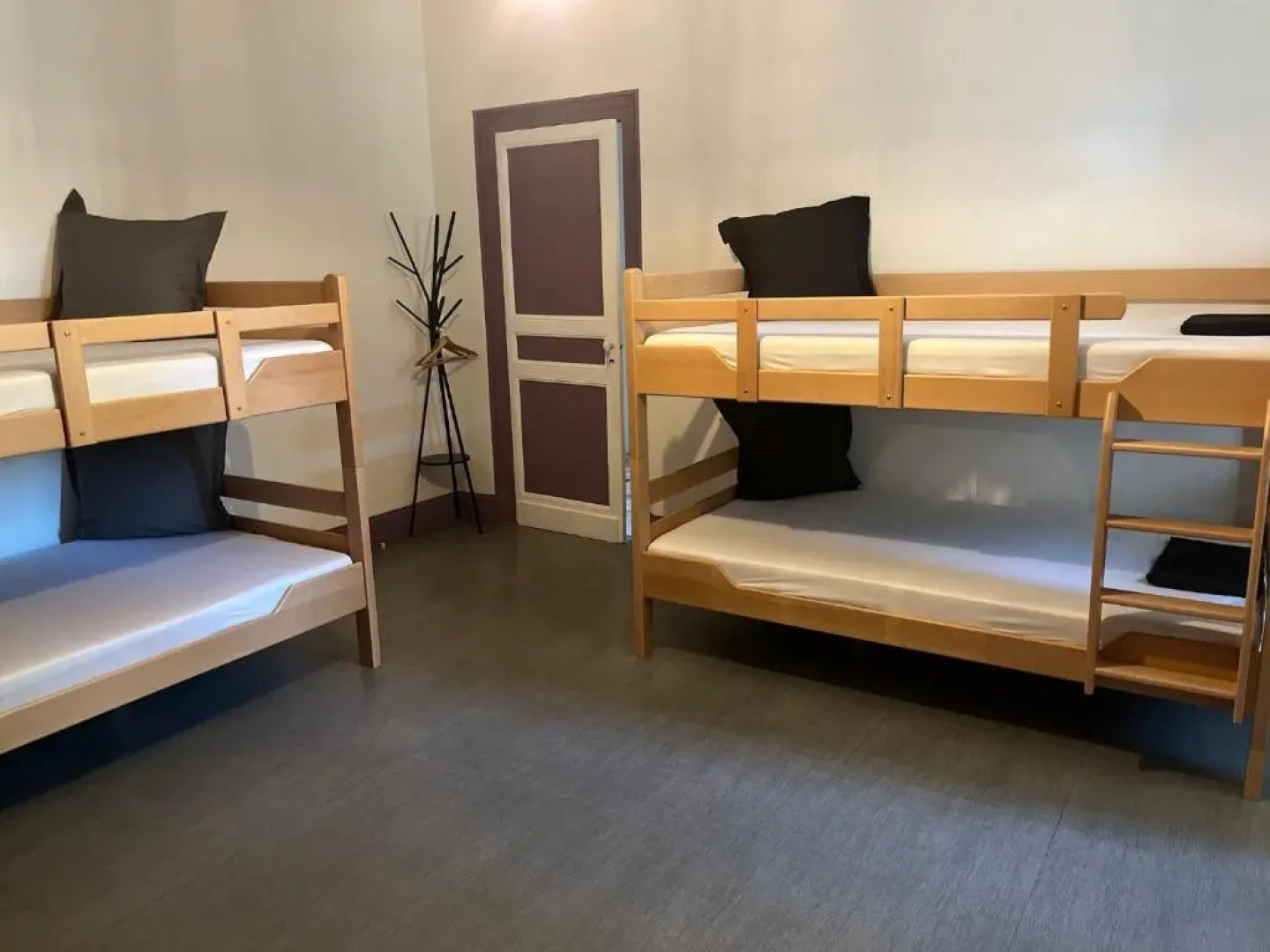 Domaine clos et arboré de 3 ha avec deux maisons