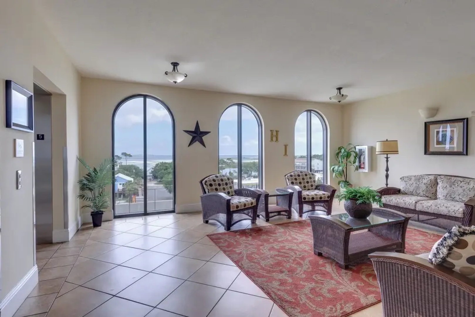 Beachfront Dauphin Island Condo w/ 2 Pools & Sauna