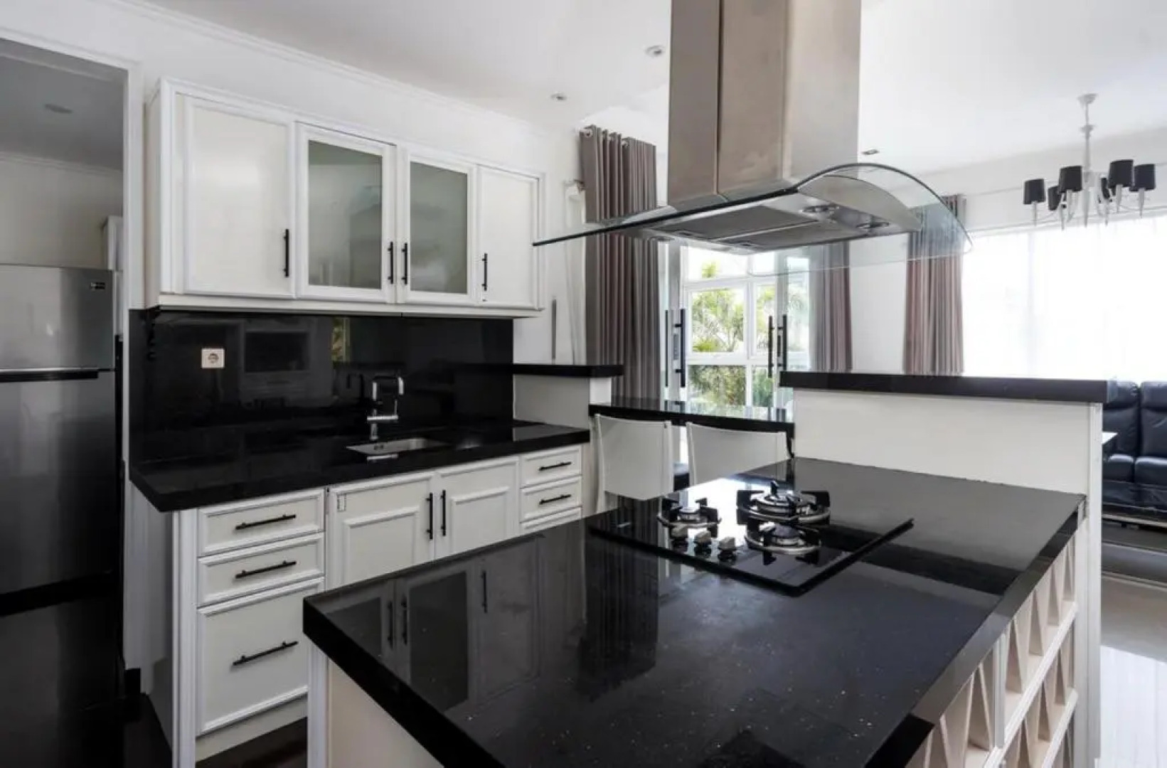 TJ White Villa 670m2 with Private Pool and Outstanding View by GLOBALSTAY