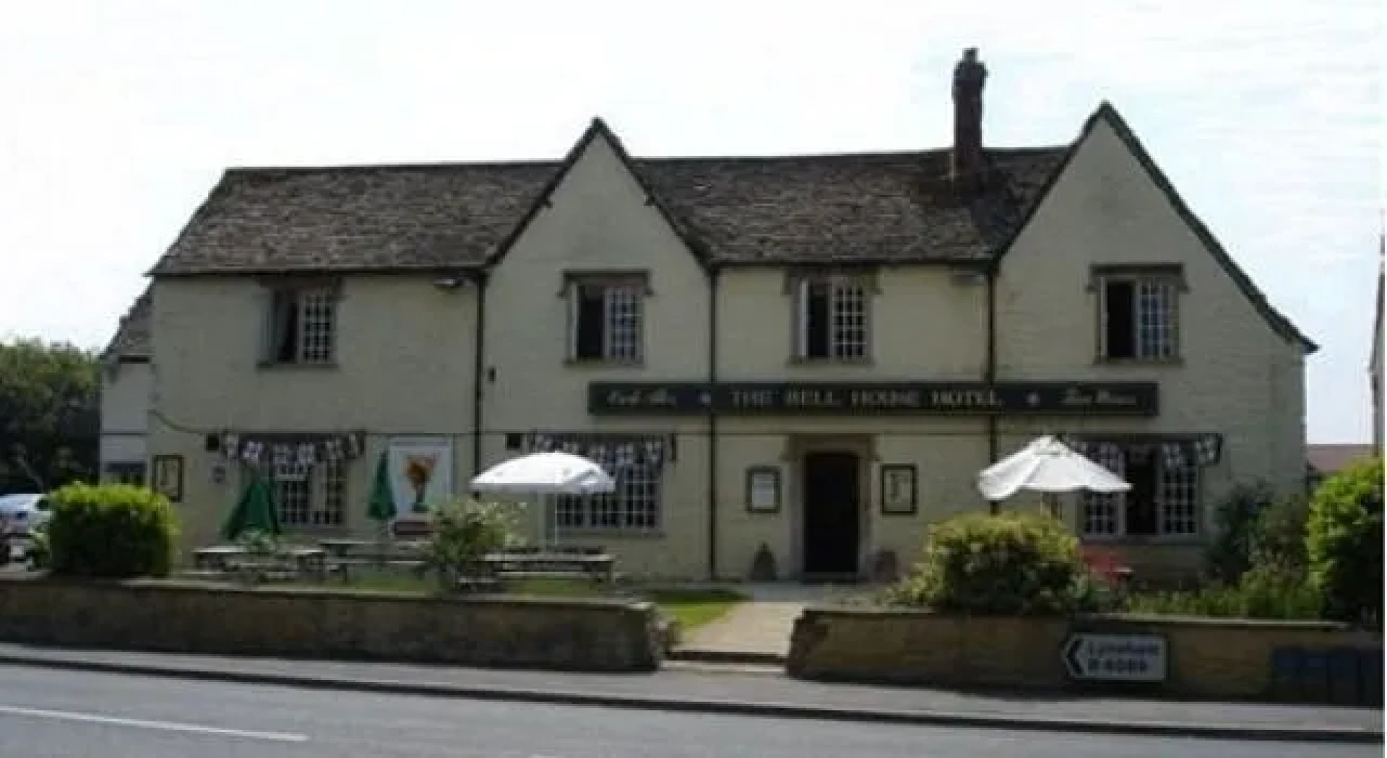 Bell House Hotel & Restaurant