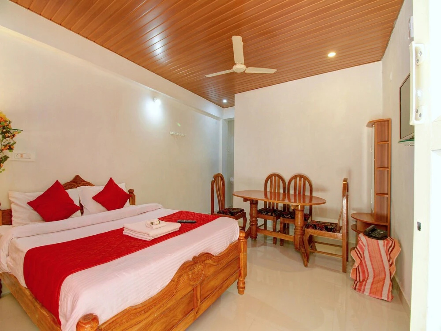 OYO 12130 Home Cozy Stay near Parampara Resort
